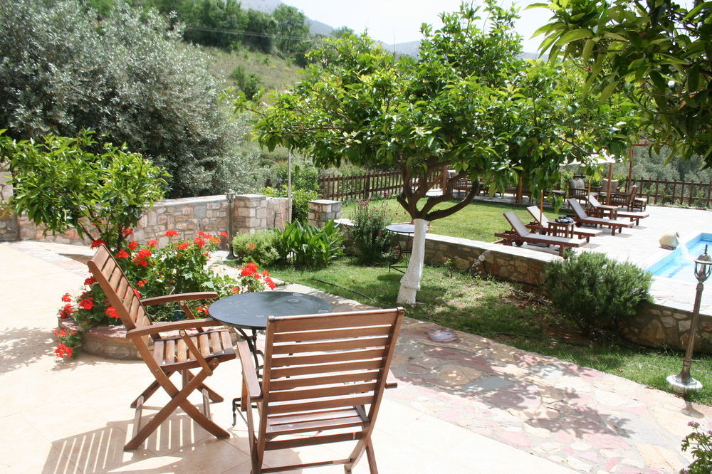 Ataviros Aparthotel Embonas